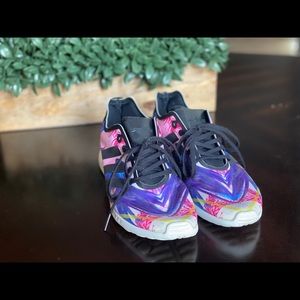 Adidas shoes women’s size 8
